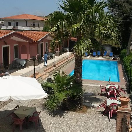 Hotel La Pineta Joppolo Bagian luar foto