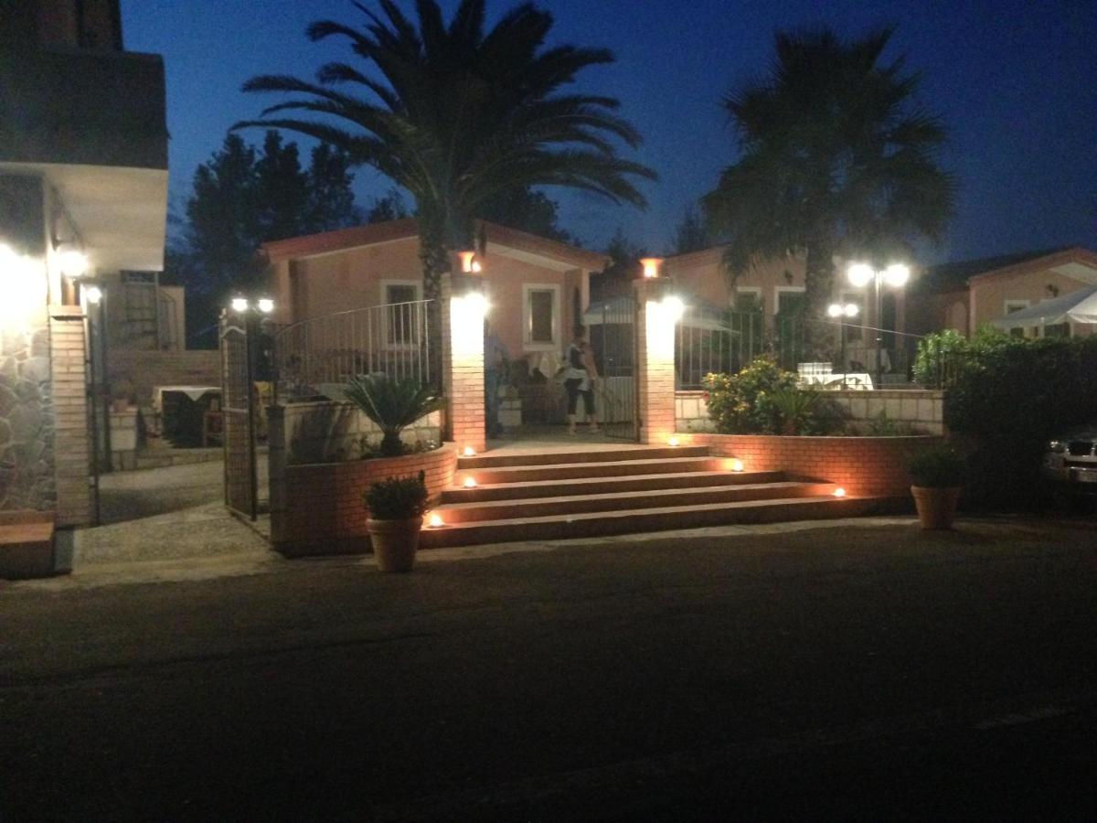 Hotel La Pineta Joppolo Bagian luar foto