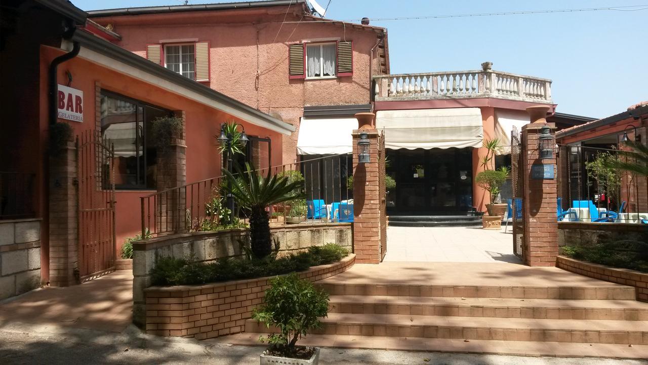 Hotel La Pineta Joppolo Bagian luar foto