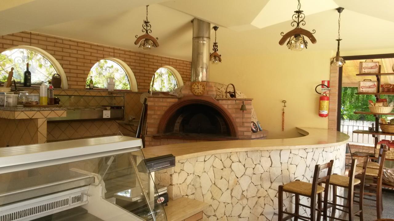 Hotel La Pineta Joppolo Bagian luar foto