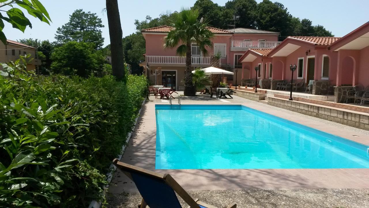 Hotel La Pineta Joppolo Bagian luar foto