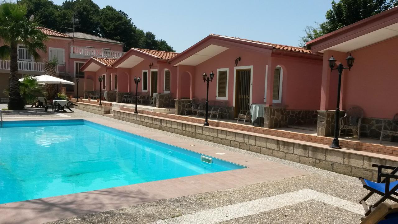 Hotel La Pineta Joppolo Bagian luar foto